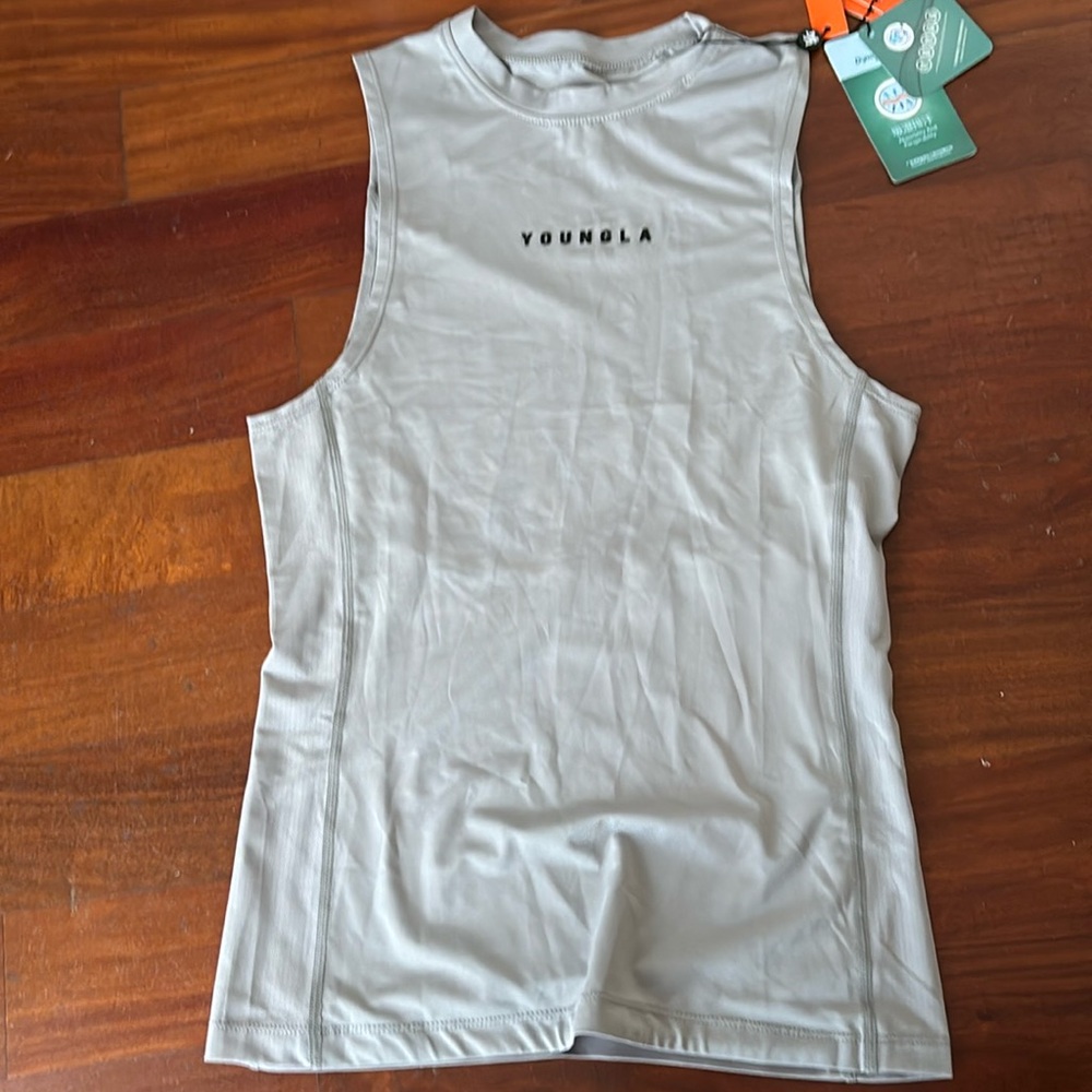 grey tank